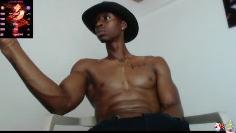 Snapshot of drake_brown_23 chatting on December 27, 6:20 pm Drake 23 online show from December 27, 6:20 pm