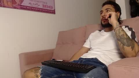 Snapshot of drake_jackson11 chatting on January 27, 10:27 pm drake jackson11 online show from January 27, 10:27 pm