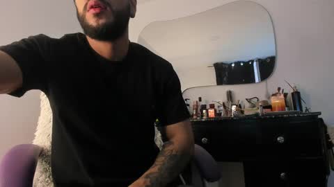 Snapshot of drake_jackson11 chatting on March 4, 11:40 am drake jackson11 online show from March 4, 11:40 am