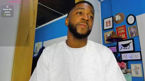 Snapshot of drake_nassir4 chatting on September 28, 3:37 am ---Drake--- online show from September 28, 3:37 am