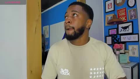 Snapshot of drake_nassir4 chatting on October 11, 9:19 pm ---Drake--- online show from October 11, 9:19 pm