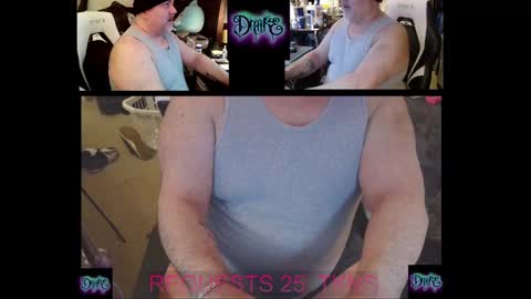 Snapshot of drake_r_darkrose chatting on March 1, 4:47 am Drake D Vamp aka Drake DarkRose online show from March 1, 4:47 am