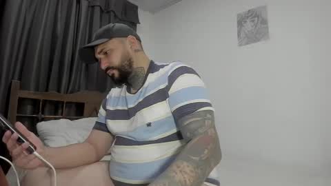 Snapshot of drake_white1 chatting on March 9, 3:55 am drake whitee Independent Model online show from March 9, 3:55 am
