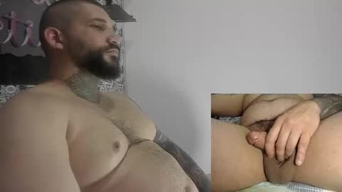 Snapshot of drake_white1 chatting on September 18, 7:27 pm drake whitee Independent Model online show from September 18, 7:27 pm