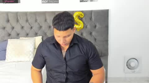 Snapshot of drakesmith01 chatting on March 10, 11:45 am Drake Smith online show from March 10, 11:45 am