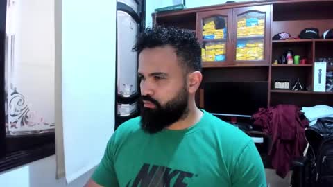 Snapshot of drako_argenti_ chatting on February 13, 8:45 pm Drako online show from February 13, 8:45 pm