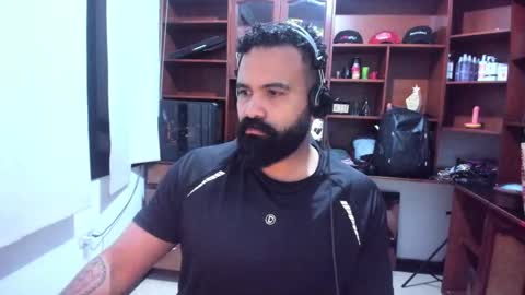 Snapshot of drako_argenti_ chatting on December 19, 8:24 am Drako online show from December 19, 8:24 am