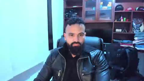 Snapshot of drako_argenti_ chatting on February 4, 12:19 am Drako online show from February 4, 12:19 am