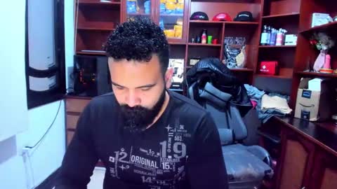 Snapshot of drako_argenti_ chatting on January 17, 12:21 pm Drako online show from January 17, 12:21 pm