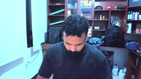Snapshot of drako_argenti_ chatting on January 23, 7:00 am Drako online show from January 23, 7:00 am