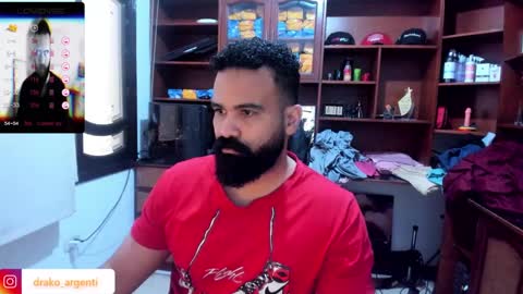 Snapshot of drako_argenti_ chatting on January 9, 1:02 pm Drako online show from January 9, 1:02 pm