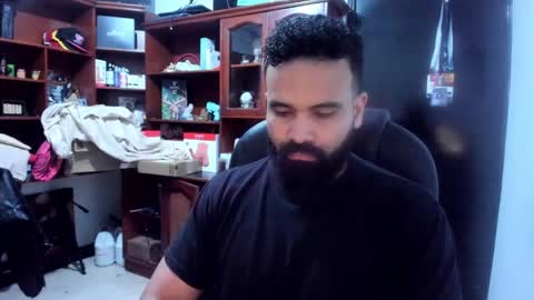 Snapshot of drako_argenti_ chatting on March 9, 3:23 am Drako online show from March 9, 3:23 am