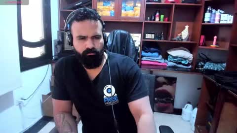 Snapshot of drako_argenti_ chatting on January 10, 3:58 pm Drako online show from January 10, 3:58 pm