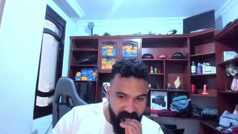 Snapshot of drako_argenti_ chatting on January 3, 7:39 pm Drako online show from January 3, 7:39 pm