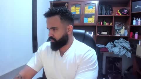 Snapshot of drako_argenti_ chatting on March 4, 6:26 am Drako online show from March 4, 6:26 am