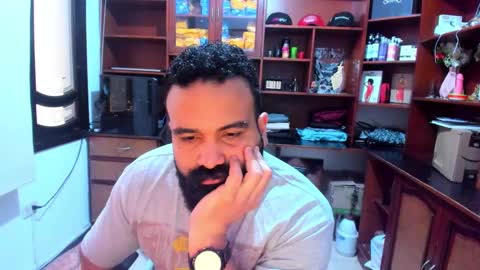 Snapshot of drako_argenti_ chatting on January 18, 12:15 pm Drako online show from January 18, 12:15 pm