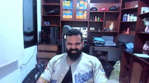 Snapshot of drako_argenti_ chatting on December 22, 4:39 am Drako online show from December 22, 4:39 am