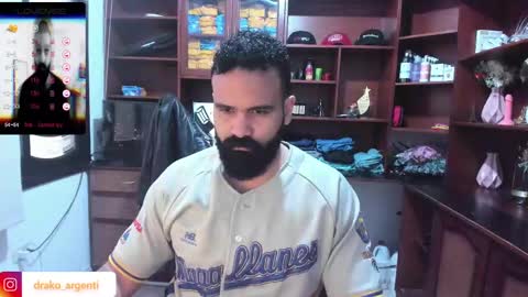 Snapshot of drako_argenti_ chatting on January 12, 1:48 pm Drako online show from January 12, 1:48 pm