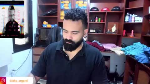 Snapshot of drako_argenti_ chatting on January 8, 12:15 pm Drako online show from January 8, 12:15 pm