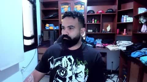 Snapshot of drako_argenti_ chatting on January 7, 12:16 pm Drako online show from January 7, 12:16 pm