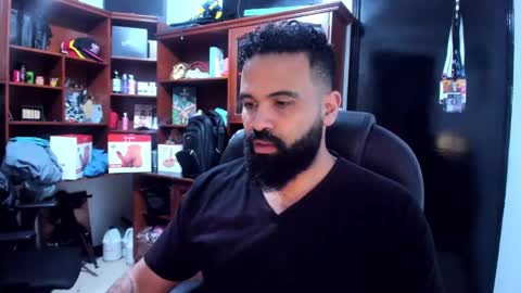 Snapshot of drako_argenti_ chatting on March 7, 4:02 am Drako online show from March 7, 4:02 am