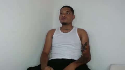 Snapshot of drako_monstercock chatting on March 8, 7:29 pm drako_monstercock online show from March 8, 7:29 pm