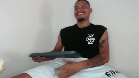 Snapshot of drako_monstercock chatting on February 3, 5:24 pm drako_monstercock online show from February 3, 5:24 pm