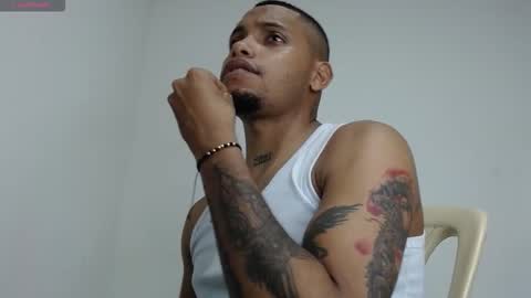 Snapshot of drako_monstercock chatting on October 24, 4:36 am drako_monstercock online show from October 24, 4:36 am