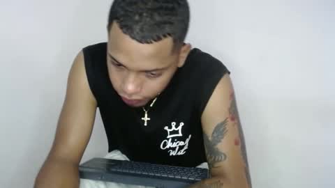 Snapshot of drako_monstercock chatting on February 18, 4:27 pm drako_monstercock online show from February 18, 4:27 pm