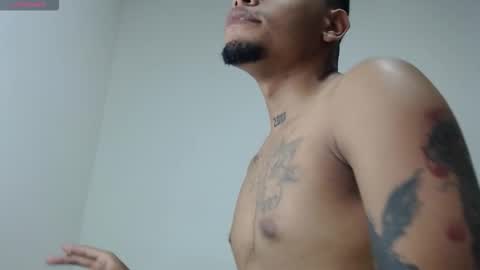 Snapshot of drako_monstercock chatting on October 16, 5:04 am drako_monstercock online show from October 16, 5:04 am