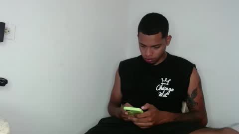 Snapshot of drako_monstercock chatting on March 9, 6:54 pm drako_monstercock online show from March 9, 6:54 pm