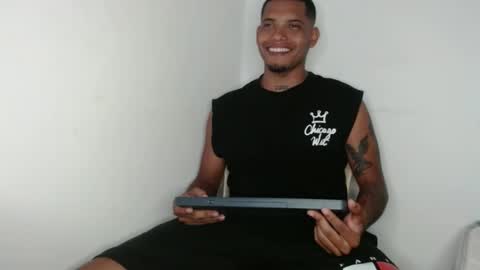 Snapshot of drako_monstercock chatting on March 12, 2:52 am drako_monstercock online show from March 12, 2:52 am
