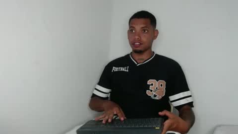 Snapshot of drako_monstercock chatting on March 1, 6:37 am drako_monstercock online show from March 1, 6:37 am