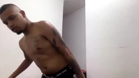 Snapshot of drako_monstercock chatting on November 2, 4:06 am drako_monstercock online show from November 2, 4:06 am