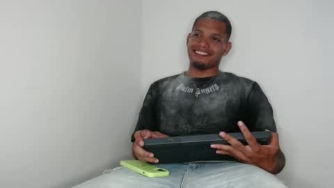 Snapshot of drako_monstercock chatting on January 19, 10:17 am drako_monstercock online show from January 19, 10:17 am