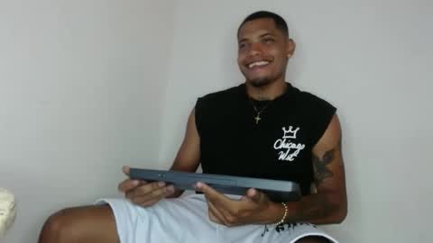 Snapshot of drako_monstercock chatting on February 27, 7:15 pm drako_monstercock online show from February 27, 7:15 pm