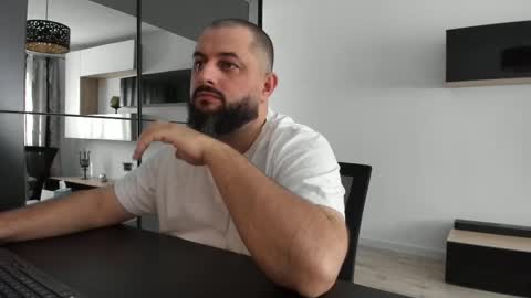 Snapshot of dravenpeak chatting on October 20, 12:09 pm DravenPeak online show from October 20, 12:09 pm