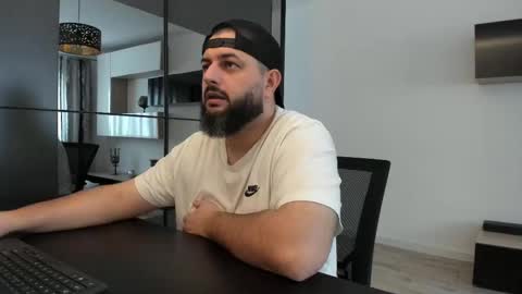 Snapshot of dravenpeak chatting on October 28, 11:23 am DravenPeak online show from October 28, 11:23 am