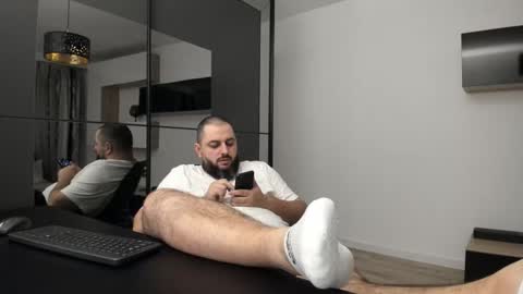 Snapshot of dravenpeak chatting on October 23, 3:48 pm DravenPeak online show from October 23, 3:48 pm