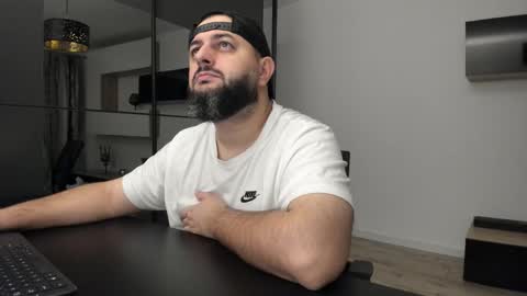 Snapshot of dravenpeak chatting on October 25, 3:08 am DravenPeak online show from October 25, 3:08 am