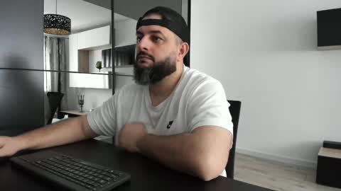 Snapshot of dravenpeak chatting on October 26, 10:28 am DravenPeak online show from October 26, 10:28 am