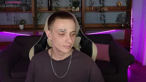 im Kai ntmu online show from April 12, 9:00 am