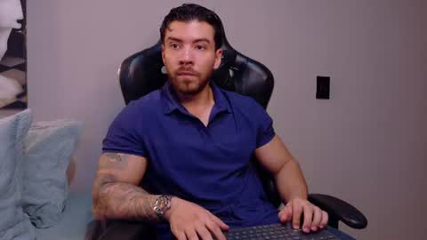 cris online show from June 10, 11:05 pm
