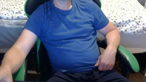 luvslutz online show from June 10, 2:57 am