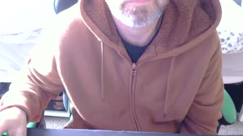luvslutz online show from June 14, 7:05 pm