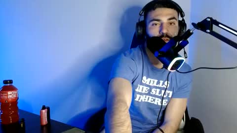 drewwho_ online show from April 30, 11:06 am