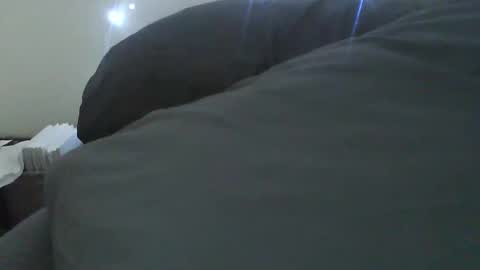 drknssn2lite75 online show from February 9, 6:18 am