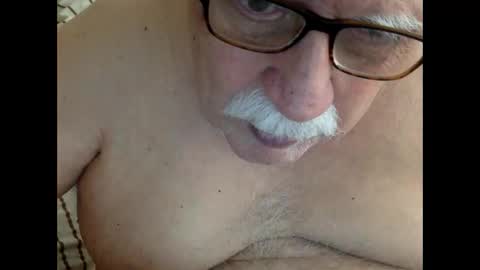drnick069 online show from May 13, 7:11 pm