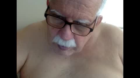 drnick069 online show from April 25, 4:04 pm