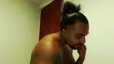S.K..maorisa98 VIDEOS SEXHARD PPBOY 55TASTEPROTEIN online show from June 25, 12:32 pm